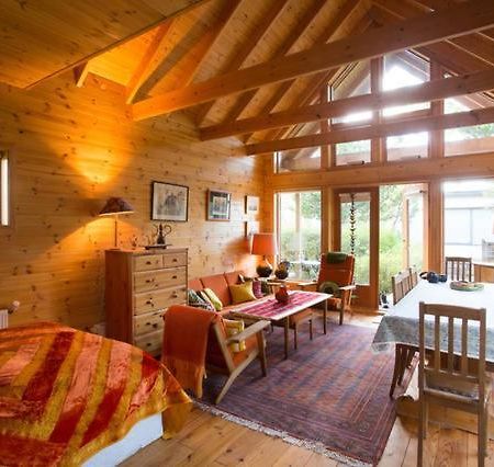 Beautiful Cottage In 크베라게르디 외부 사진