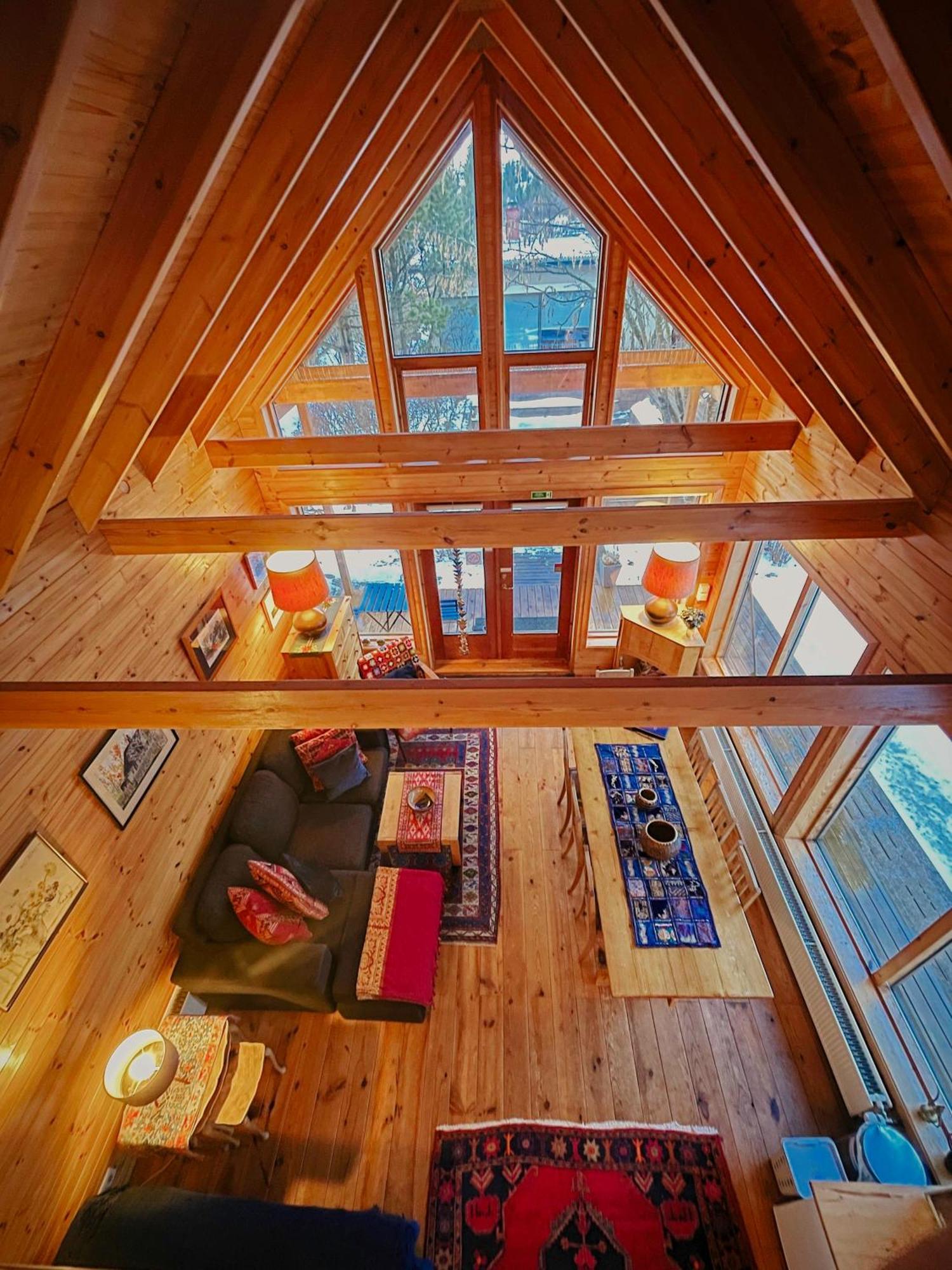 Beautiful Cottage In 크베라게르디 외부 사진